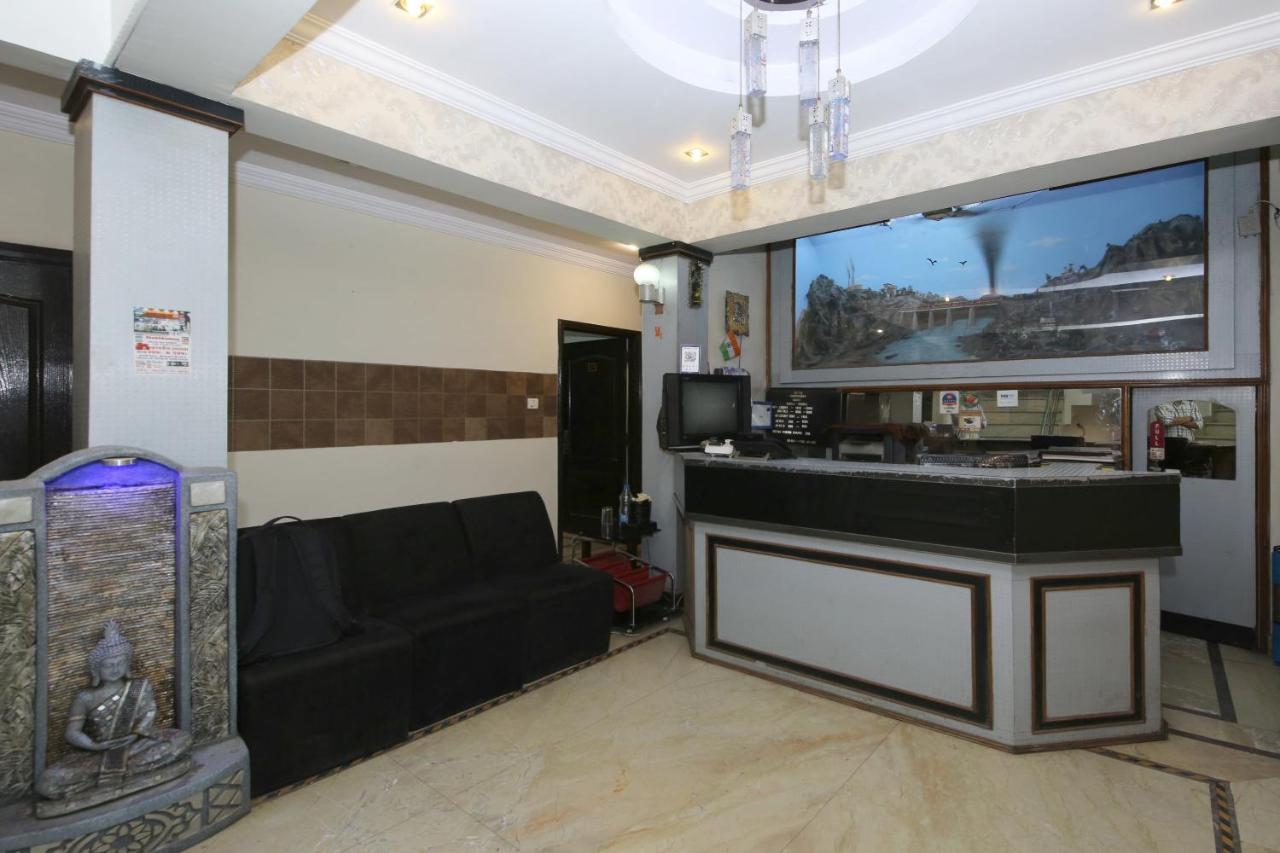 Oyo Hotel Shubhkamna Jabalpur Bagian luar foto