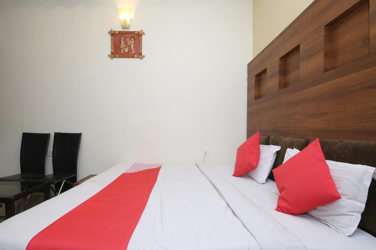 Oyo Hotel Shubhkamna Jabalpur Bagian luar foto