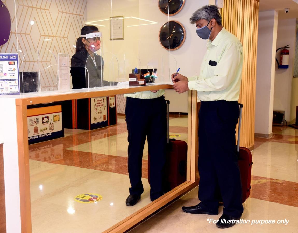 Oyo Hotel Shubhkamna Jabalpur Bagian luar foto